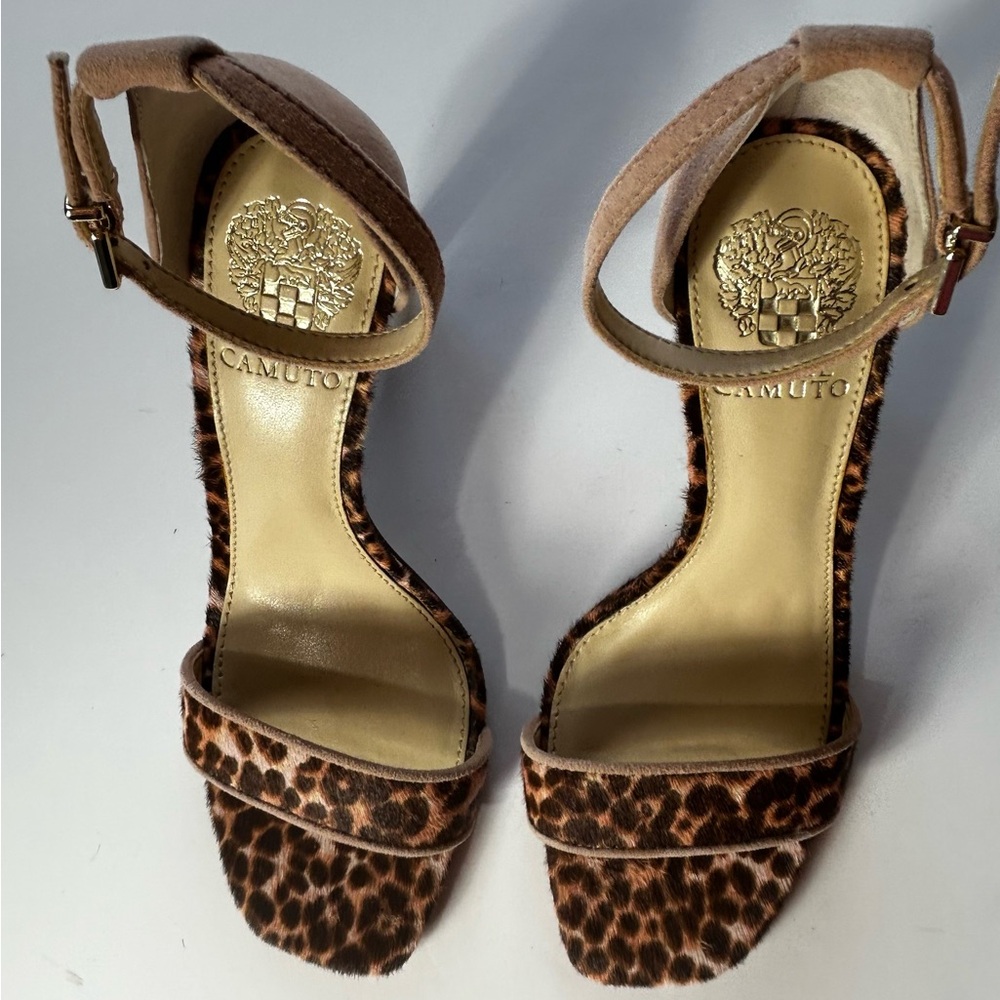 Vince Camuto NWOT Lauralie Real Cow Hair Fur Pump Sandals Leopard  Size 7.5